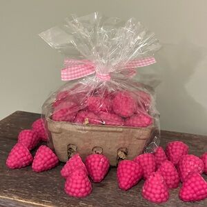 Pint of Fresh Raspberries Soy Wax Melt Gift Basket 4oz